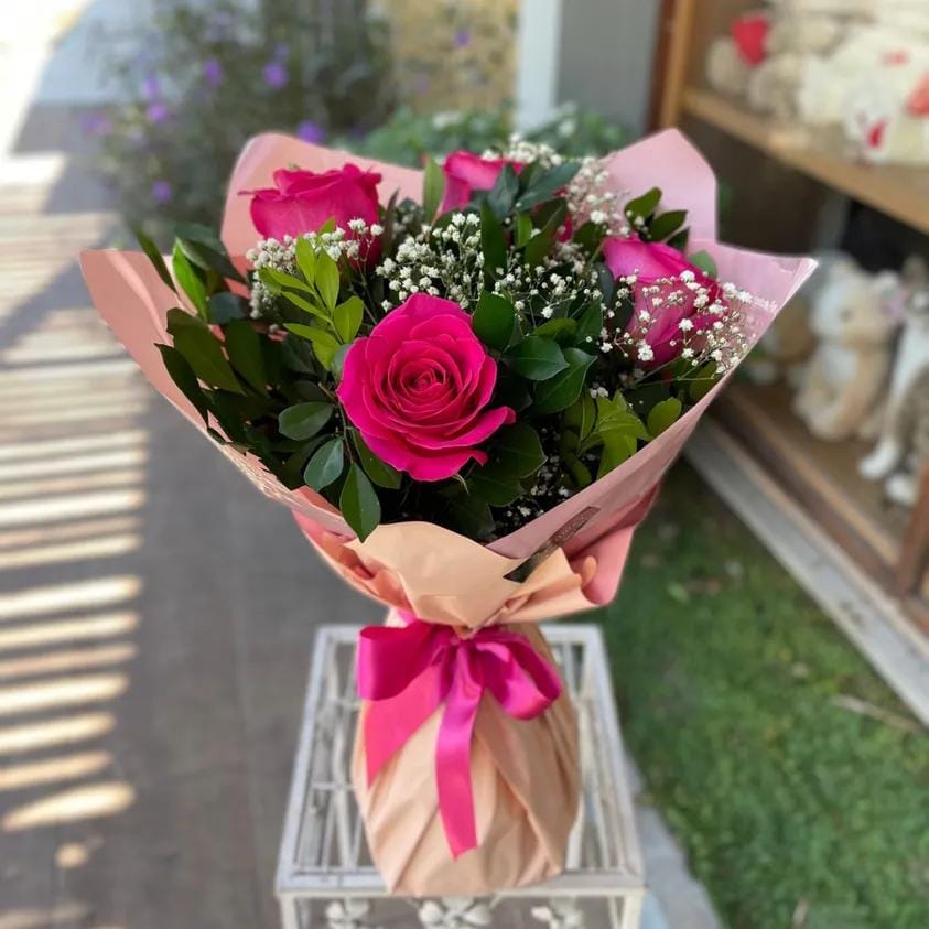 Ramalhete com 4 rosas colombianas pink