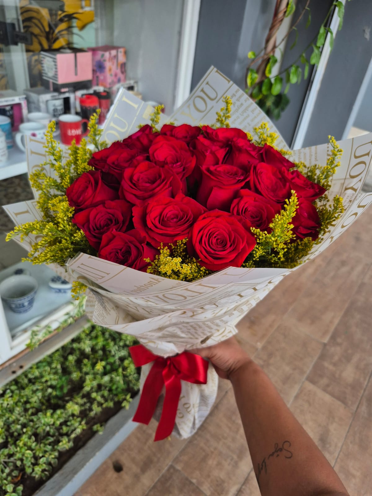 Ramalhete com 20 rosas colombianas